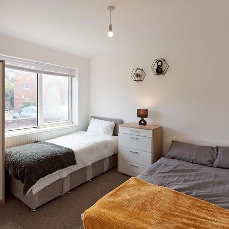 Spacious Home Close To City Centre Location Leeds  Exteriér fotografie