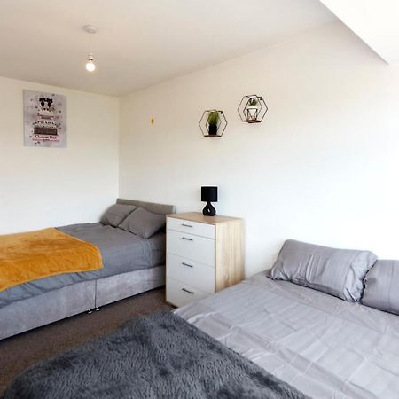 Spacious Home Close To City Centre Location Leeds  Exteriér fotografie