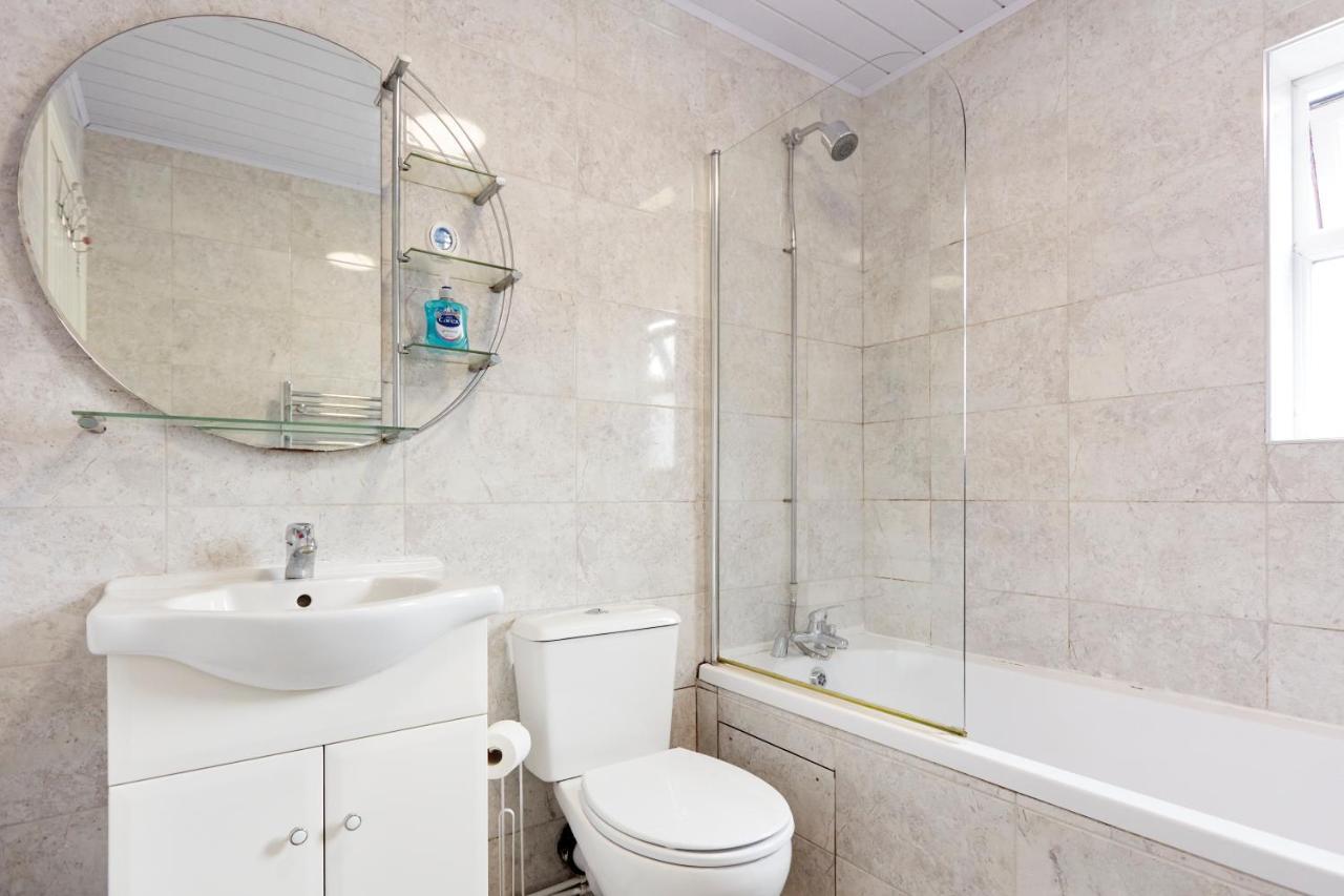 Spacious Home Close To City Centre Location Leeds  Exteriér fotografie
