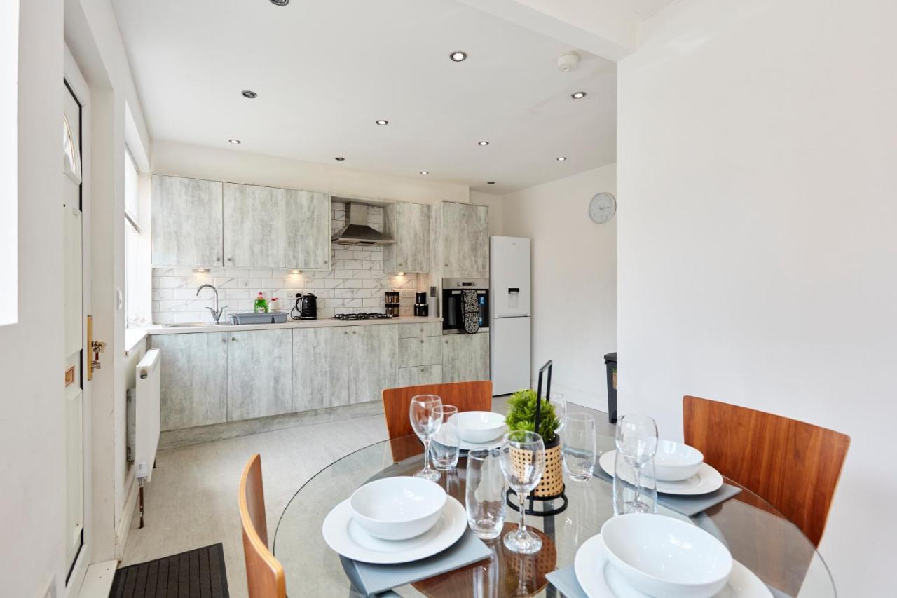 Spacious Home Close To City Centre Location Leeds  Exteriér fotografie