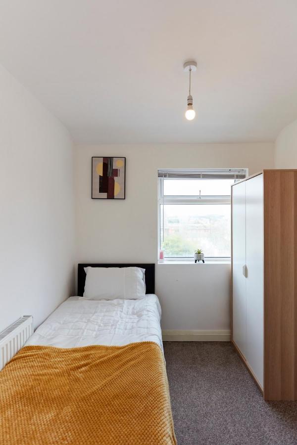 Spacious Home Close To City Centre Location Leeds  Exteriér fotografie